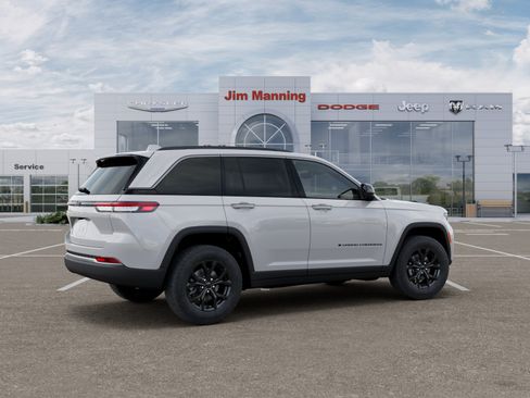 New 2026 Jeep Grand Cherokee Altitude AWD/4WD image 4