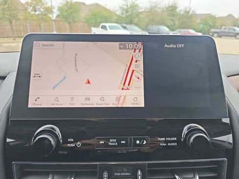 Used 2021 Nissan Armada SL w/ Captain's Chairs Package image 8