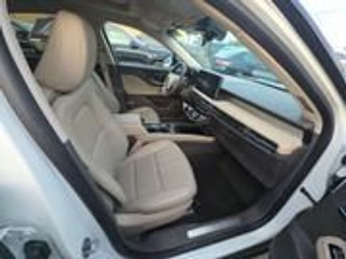 Used 2023 Lincoln Corsair AWD w/ Equipment Group 101A image 12