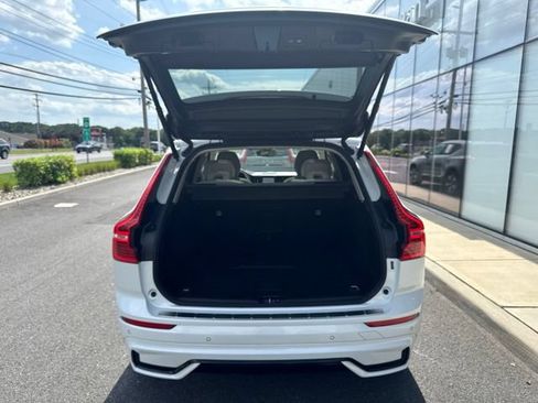 Used 2024 Volvo XC60 B5 Core w/ Climate Package AWD/4WD image 11