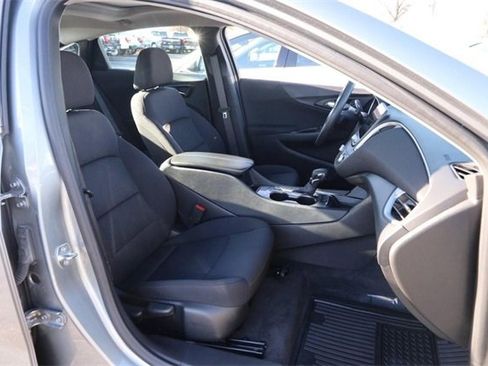 Used 2024 Chevrolet Malibu LT image 24