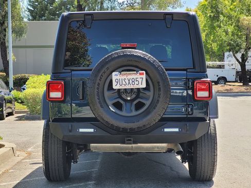 Used 2025 Jeep Wrangler Unlimited Sport AWD/4WD image 5
