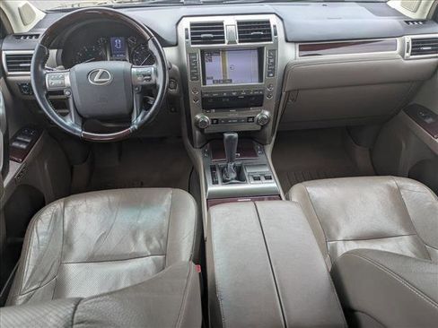 Used 2019 Lexus GX 460 Premium image 16