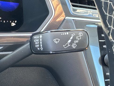 Certified 2023 Volkswagen Tiguan SE w/ Panoramic Sunroof Package image 26