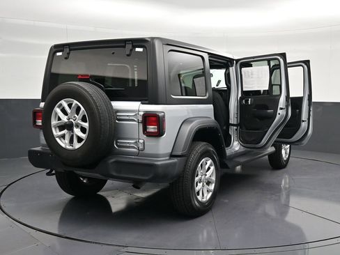 Used 2023 Jeep Wrangler Unlimited Sport AWD/4WD image 32