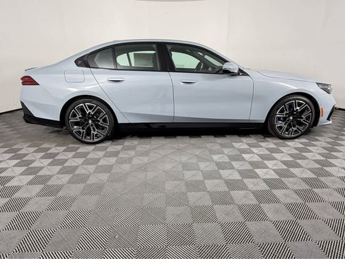 New 2026 BMW 540i xDrive w/ M Sport Package image 2