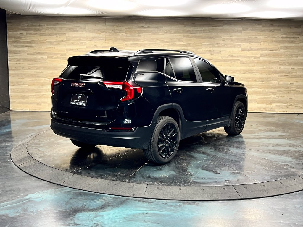 Used 2024 GMC Terrain SLE w/ Elevation Edition AWD/4WD image 16