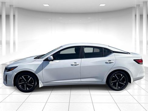 Used 2024 Nissan Sentra SV FWD image 8