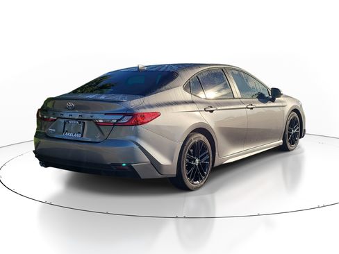 Certified 2026 Toyota Camry SE FWD image 7