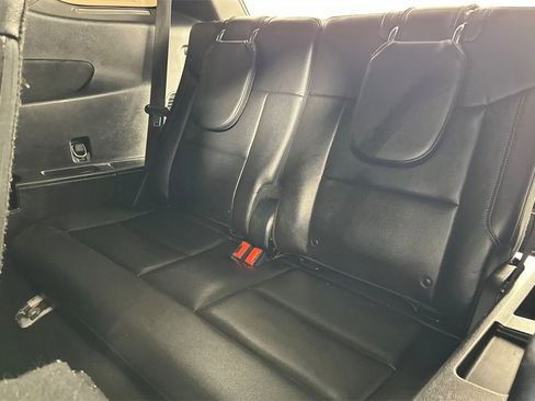 Used 2020 Ford Explorer XLT w/ Equipment Group 202A image 17