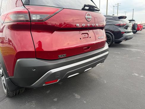 Used 2023 Nissan Rogue SL AWD/4WD image 8