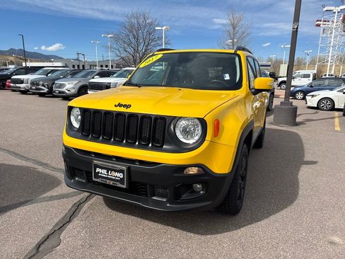 Used 2017 Jeep Renegade Altitude image 4