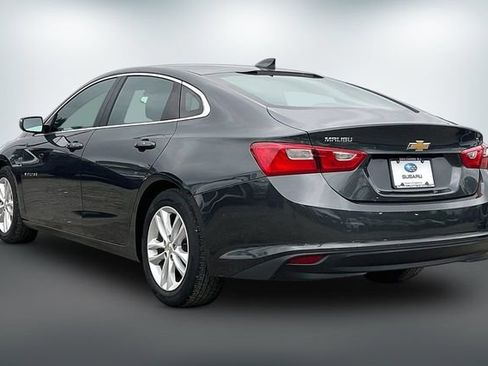 Used 2017 Chevrolet Malibu LT FWD image 12