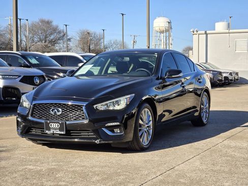 Used 2018 INFINITI Q50 Luxe w/ Essential Package (2.0T Luxe) image 4