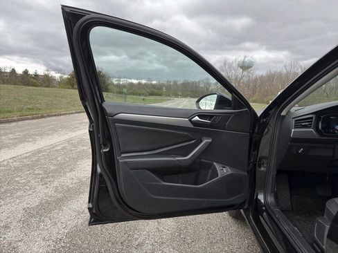 Used 2022 Volkswagen Jetta S image 15