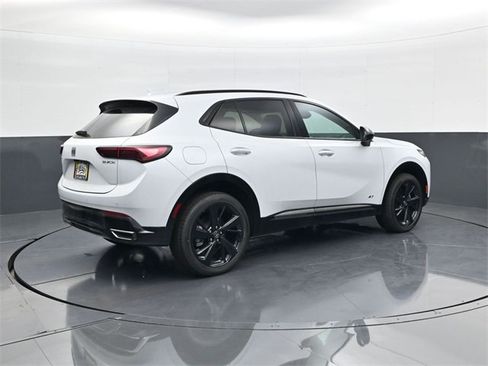 Used 2025 Buick Envision Sport Touring AWD/4WD image 5