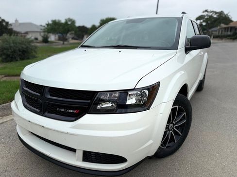 Used 2018 Dodge Journey SE w/ Popular Equipment Group FWD image 9