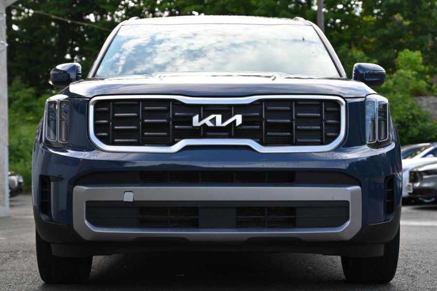 Used 2025 Kia Telluride S FWD image 9