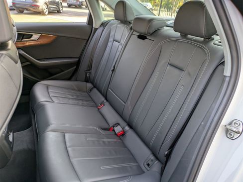 Used 2023 Audi A4 2.0T Premium w/ Convenience Package image 31