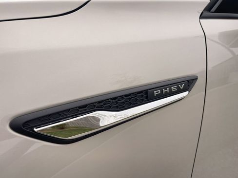 Used 2024 MAZDA CX-90 Plug-In Hybrid w/ Preferred AWD/4WD image 12