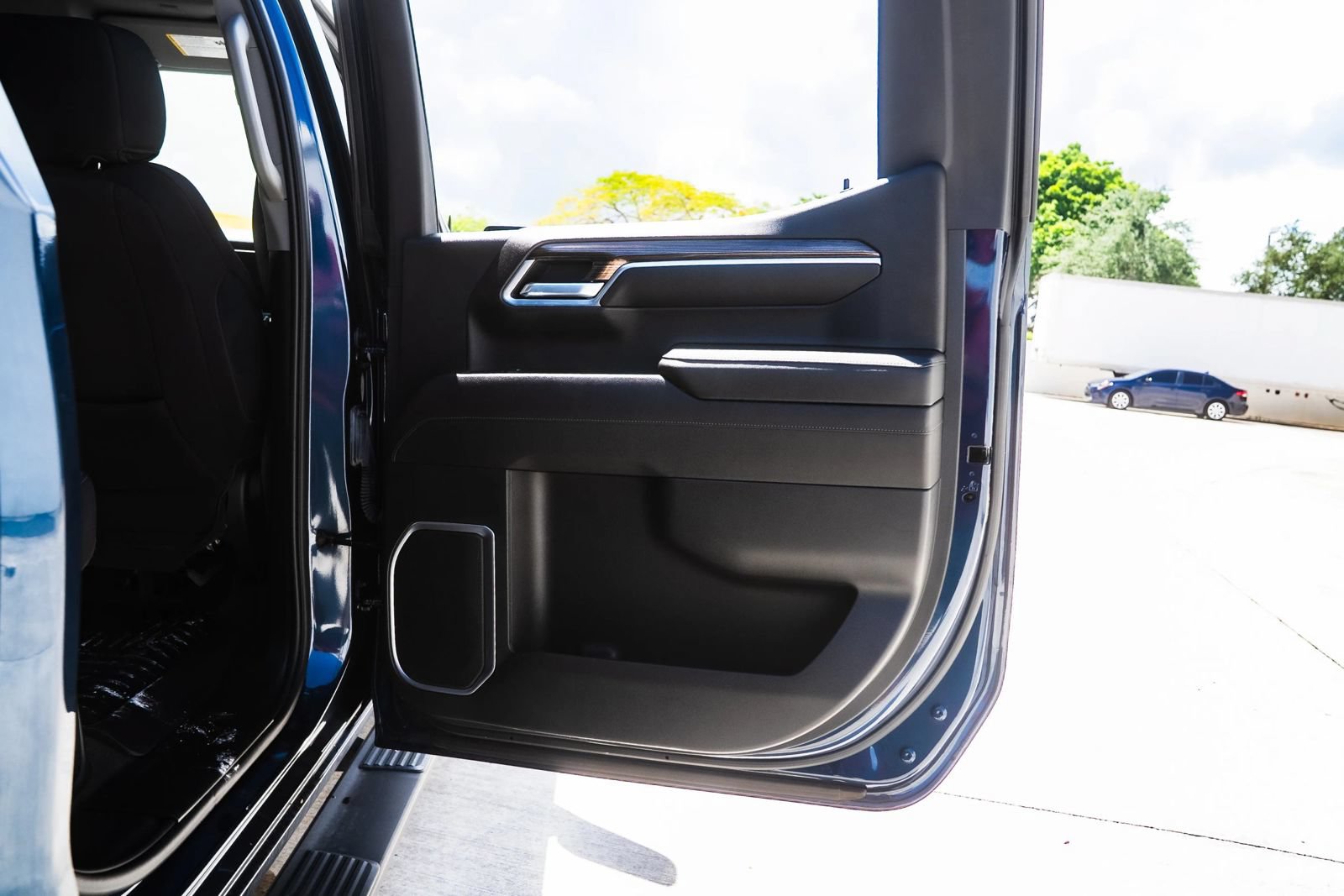 Used 2023 Chevrolet Silverado 1500 RST RWD image 20