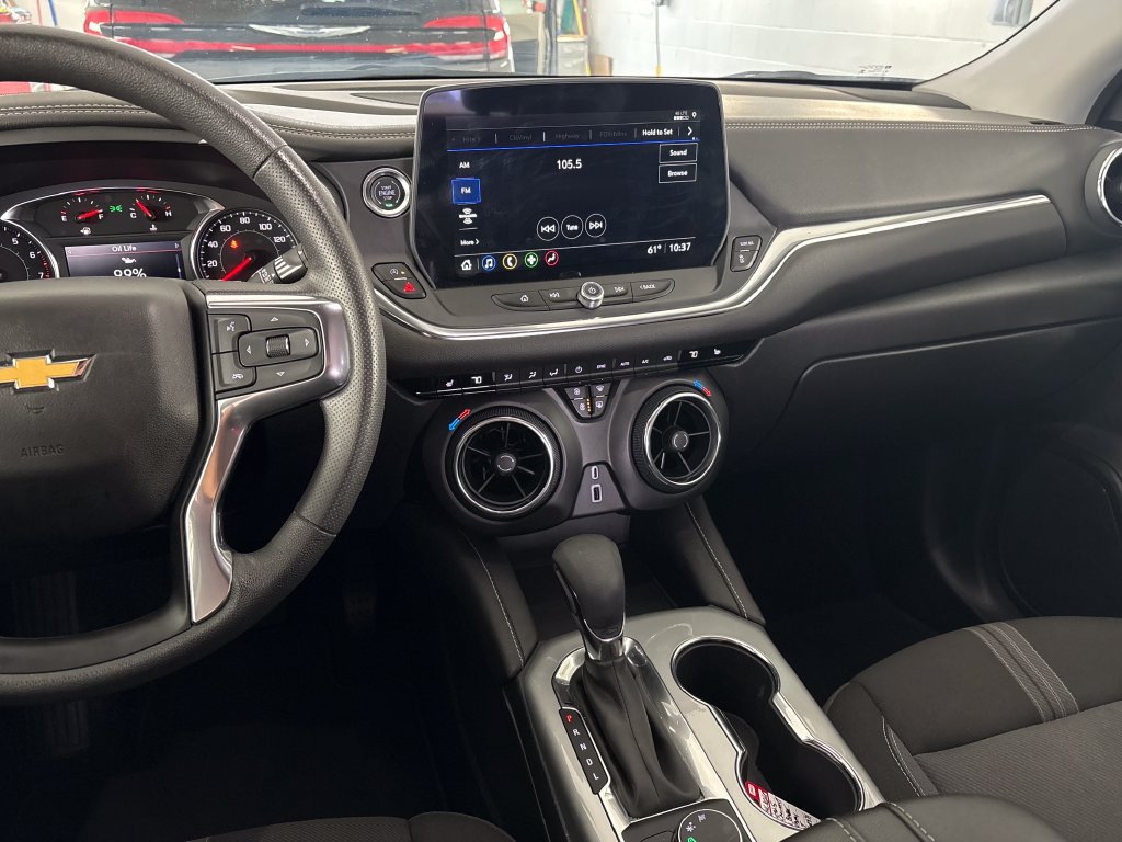 Used 2025 Chevrolet Blazer LT FWD image 24
