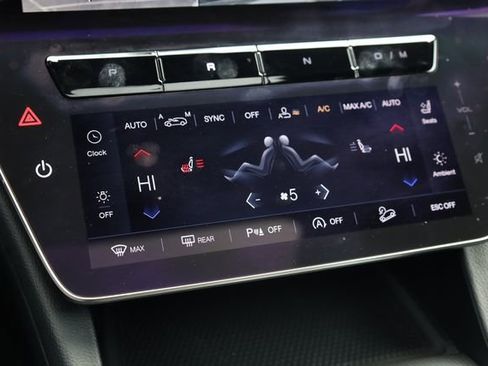 Used 2024 Maserati Grecale GT image 17