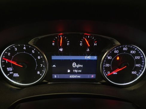 Used 2024 GMC Terrain SLT image 23