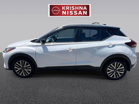 Used 2024 Nissan Kicks SV w/ Interior Electronics Package FWD image 7