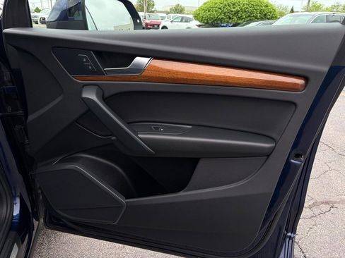 Used 2023 Audi Q5 2.0T Premium w/ Convenience Package AWD/4WD image 23