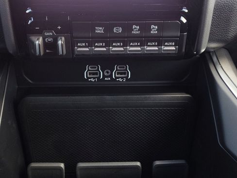 New 2026 RAM 2500 Big Horn AWD/4WD image 17