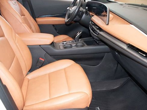 Used 2024 Cadillac XT4 Sport AWD/4WD image 10