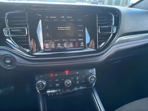 Used 2023 Dodge Durango GT image 17