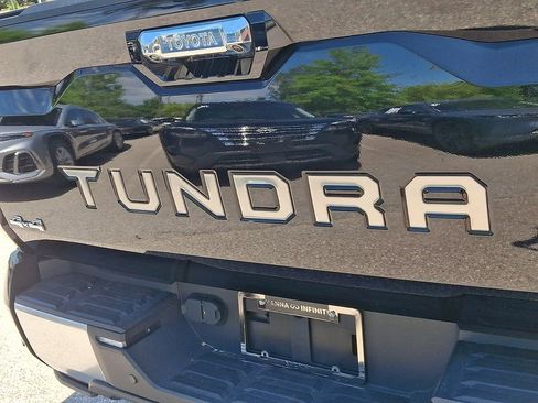 Used 2024 Toyota Tundra Capstone AWD/4WD image 32