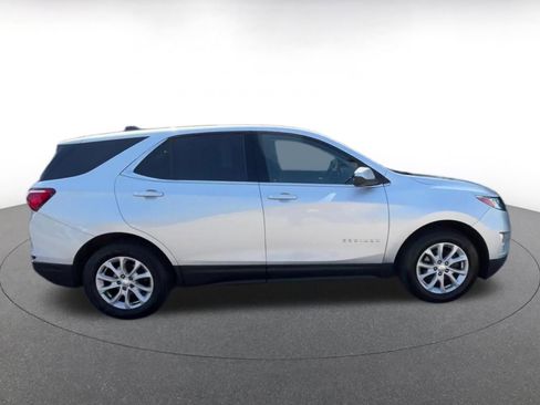 Used 2020 Chevrolet Equinox LT w/ Driver Convenience Package FWD image 16