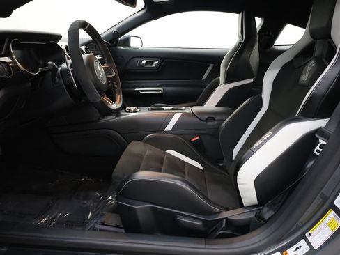 Used 2022 Ford Mustang Shelby GT500 w/ Carbon Fiber Track Pack RWD image 81