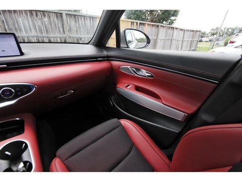 Used 2023 Genesis GV70 2.5T w/ Sport Prestige Package AWD/4WD image 11
