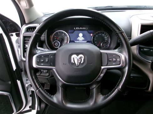 Used 2024 RAM 2500 Laramie AWD/4WD image 7