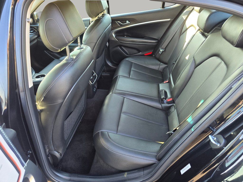 Used 2025 Genesis G70 2.5T RWD image 25