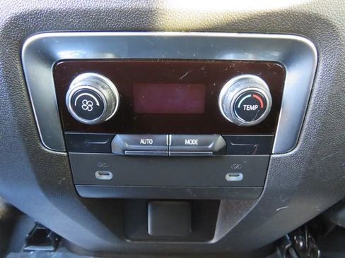 Used 2021 Chevrolet Tahoe LS image 22