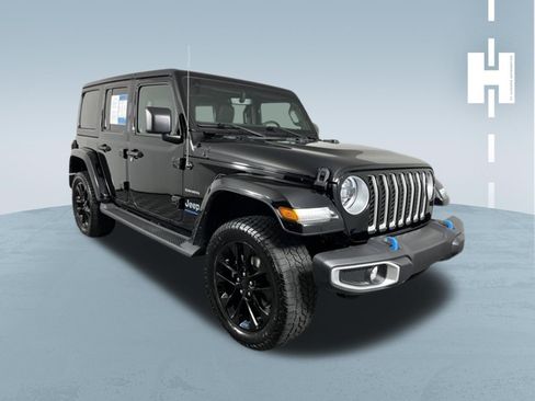 Used 2023 Jeep Wrangler Unlimited Sahara w/ Cold Weather Group AWD/4WD image 1