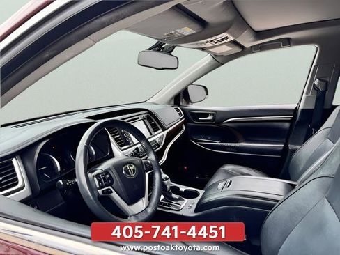 Used 2016 Toyota Highlander Limited Platinum AWD/4WD image 10