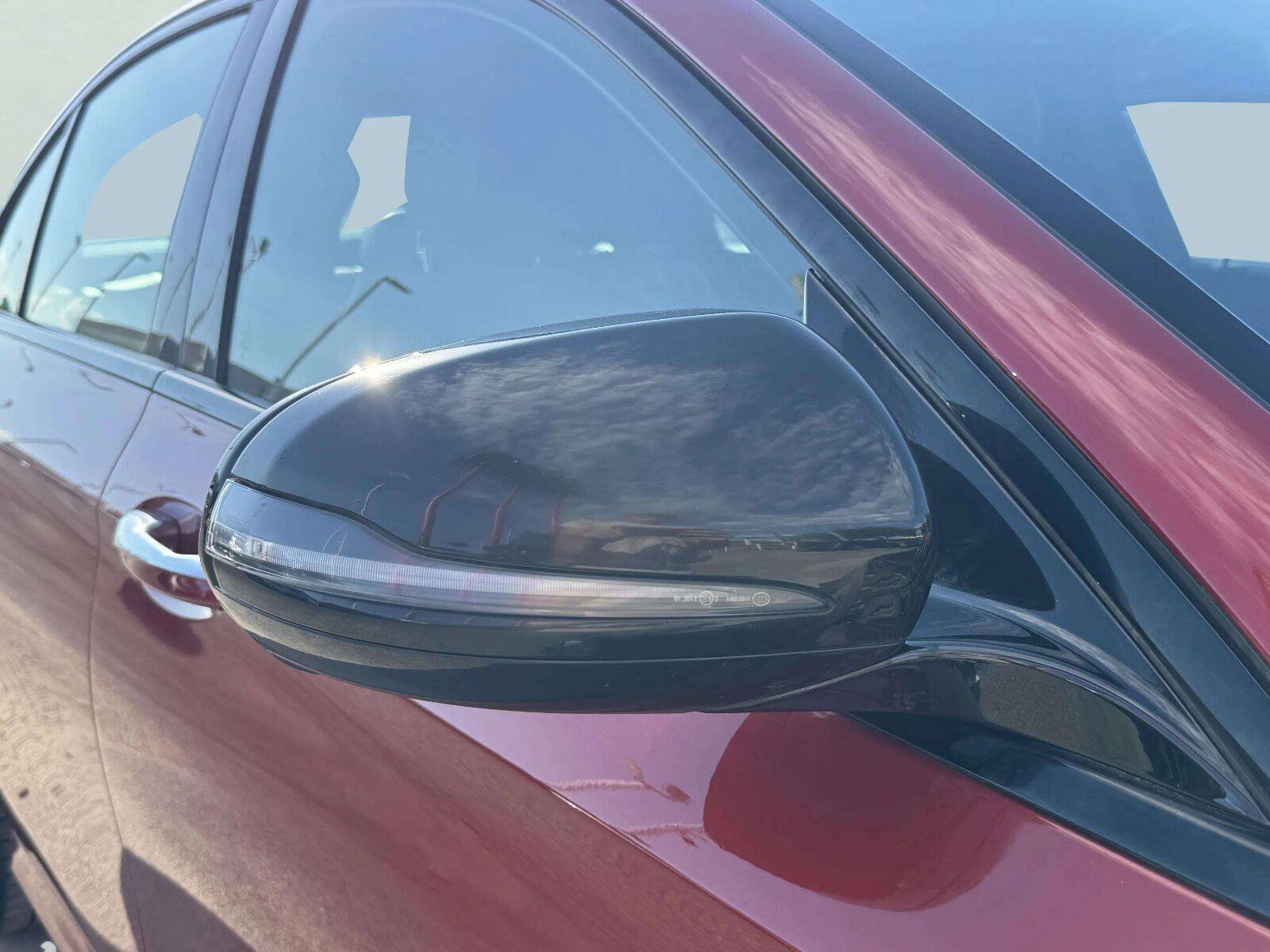 Used 2018 Mercedes-Benz E 300 4MATIC image 9
