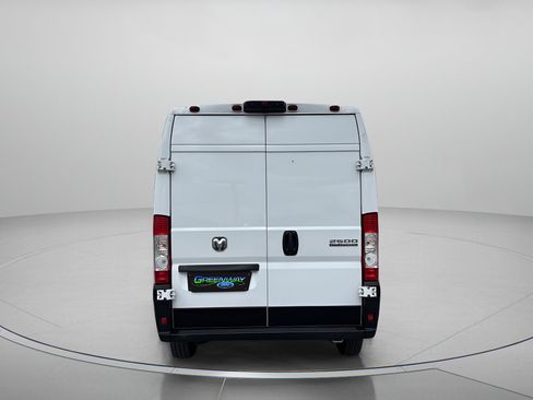 Used 2025 RAM ProMaster 2500 w/ Convenience Group FWD image 4