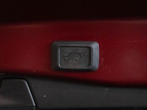 Used 2021 Toyota RAV4 XLE Premium AWD/4WD image 25