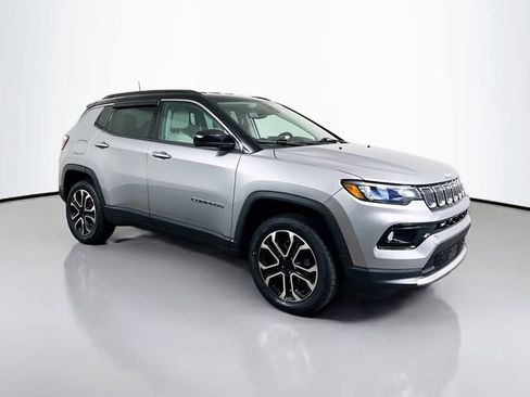 Used 2022 Jeep Compass Limited image 25