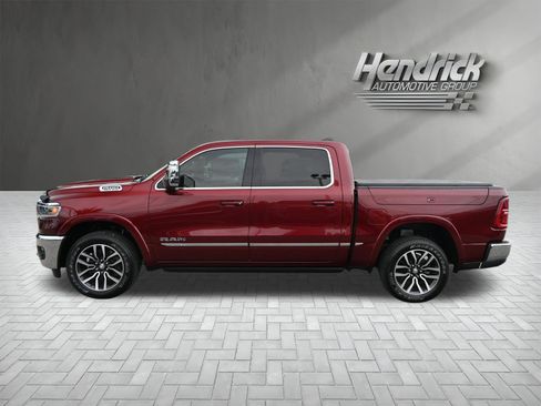 Used 2025 RAM 1500 Limited w/ Trailer Tow Group AWD/4WD image 7