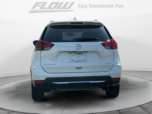 Used 2018 Nissan Rogue SV image 8