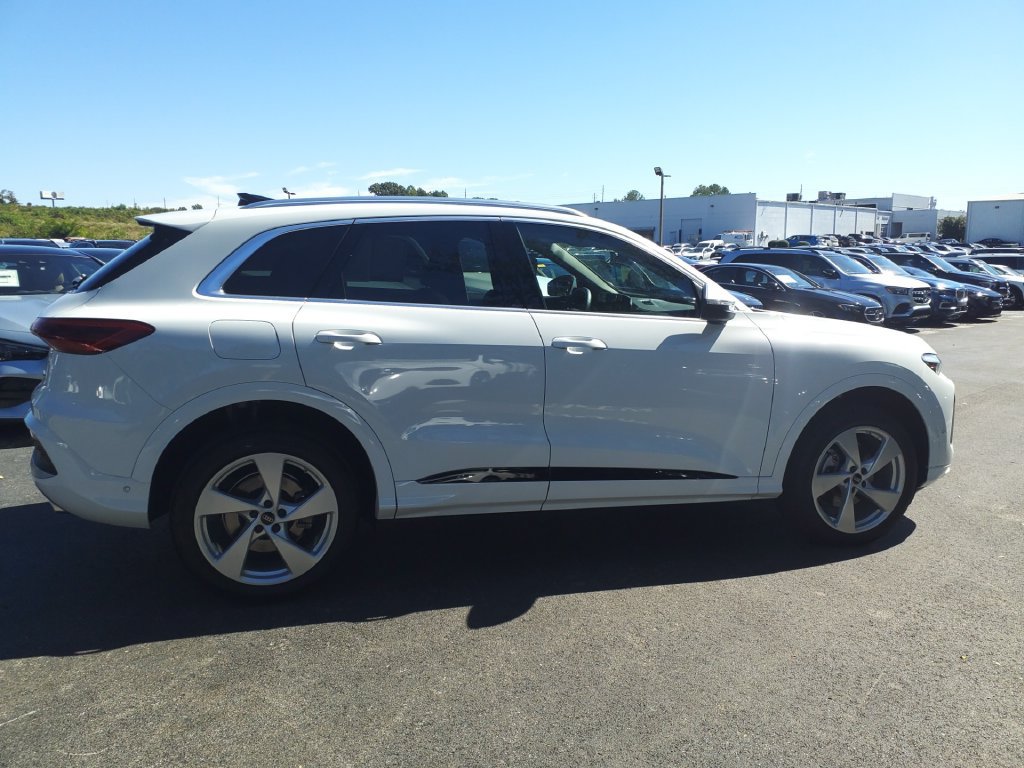Used 2025 Audi Q5 Premium Plus AWD/4WD image 8