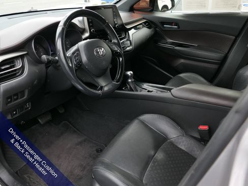 Used 2019 Toyota C-HR Limited FWD image 12